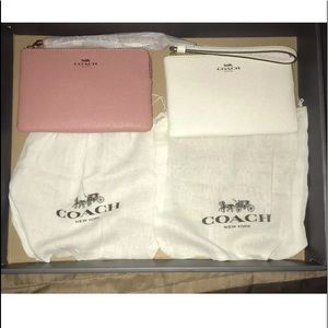 TWO Coach Corner Zip Wristlet Chalk &Vintage Pink
